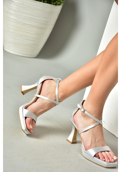 Fox Shoes S569315404 Gümüş Kumaş Kalın Topuklu Ayakkabı Gümüş