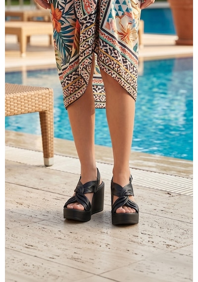 Erkan Saçmacı Monica Siyah Hakiki Dana Derisi Çapraz Burgulu Dolgu Topuklu Slingback Sandalet Erkan Saçmacı Monica Siyah Hakiki Dana Derisi Çapraz Burgulu Dolgu Topuklu Slingback Sandalet