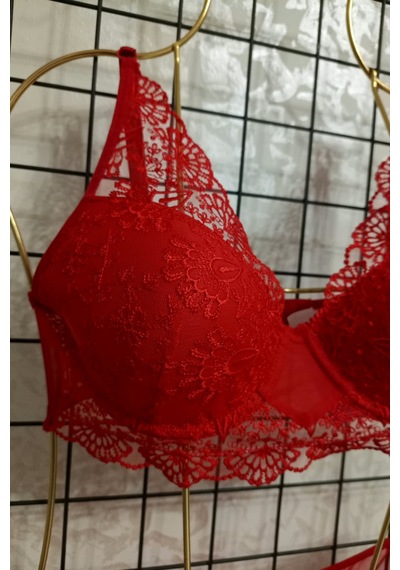 Avrissa Kadın Kırmızı Dantel Detaylı Şık Bralet İç Çamaşır Takımı