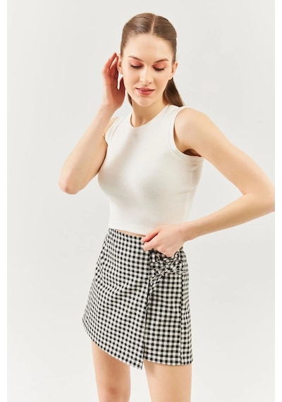 Butikgiz Kadın Sıfır Kol Bisiklet Yaka Vücuda Oturan %100 Pamuklu Kaşkorse Esnek Crop Bluz Beyaz