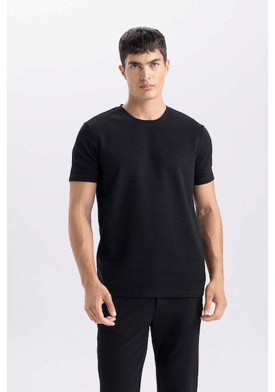 DeFacto Slim Fit Dar Kesim Bisiklet Yaka Basic Düz Kısa Kollu Siyah Tişört M6608AZ25SPBK81
