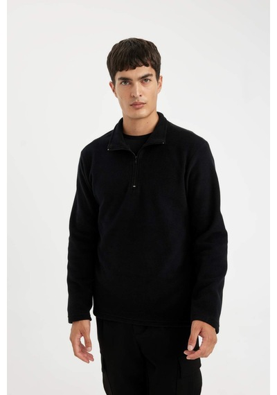 DeFacto Siyah Tüylenme Yapmayan Soğuk Geçirmez Regular Fit Dik Yaka Fermuarlı Polar Sweatshirt Y3996AZNSBK81