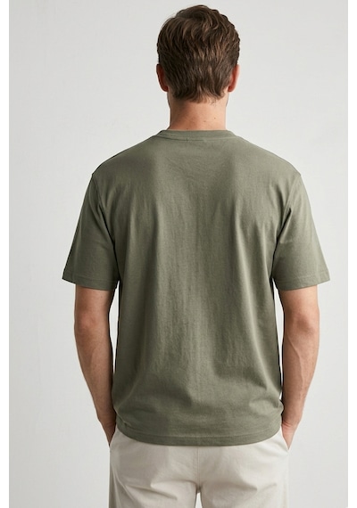 Elemge %100 Pamuk Compact Penye Süprem Haki Penguen Nakışlı Trend Fit Erkek Tok Kumaş T-shirt Rahat Kesim Elemge %100 Pamuk Compact Penye Süprem Haki Penguen Nakışlı Trend Fit Erkek Tok Kumaş T-shirt Rahat Kesim