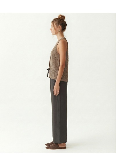 Yargıcı Cropped V Yaka Kolsuz Kazak 26yktr2039x 017 Bej
