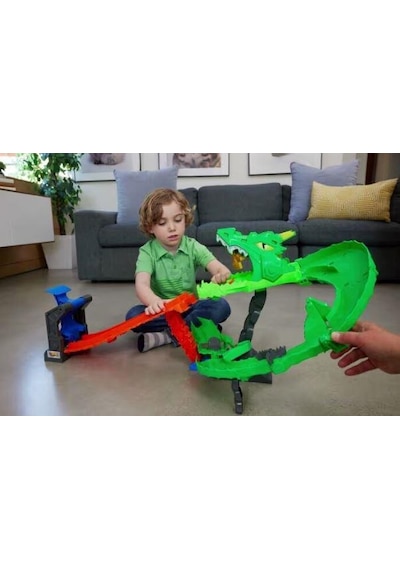 Hot Wheels Monster Trucks Sharks Vs Dinos Dragon Demolition Track Set Jfr06