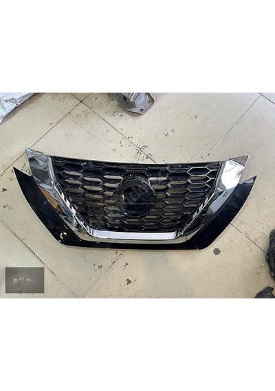 Nissan Juke 2020 Yılında Çıkan Kasa Ön Panjur Nikelaj Kuşaklı Oem No: 623106pa0a