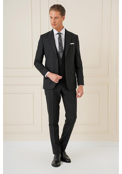 Efor Slim Fit Kırlangıç Yaka Çift Yırtmaçlı Yelekli Klasik Siyah Takım Elbise Tk 895 Siyah Efor Slim Fit Kırlangıç Yaka Çift Yırtmaçlı Yelekli Klasik Siyah Takım Elbise Tk 895 Siyah