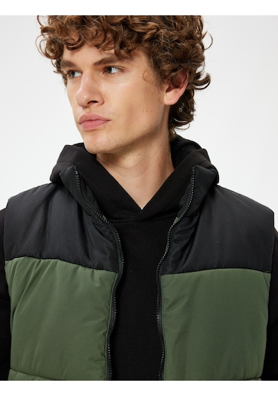 Koton Şişme Yelek Dik Yaka Slim Fit Fermuarlı Renk Bloklu Cep Detaylı Yeşil 5wam20121hw Zeytin Yeşili Koton Şişme Yelek Dik Yaka Slim Fit Fermuarlı Renk Bloklu Cep Detaylı Yeşil 5wam20121hw Zeytin Yeşili