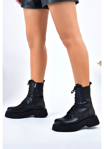 Fox Shoes Siyah Kalın Tabanlı Günlük Kadın Bot Postal L610130109