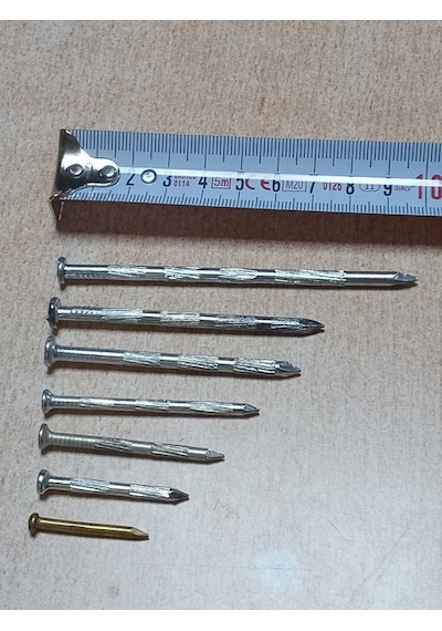 Karışık Çelik Çivi Seti 3-4-5-6-7-8-10 Cm Toplam 70 Ad 3*30 MM