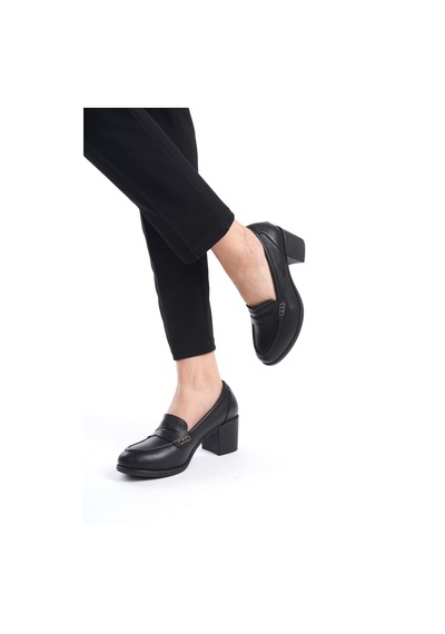 Analin Shoes Kadın Hakiki Deri Saraçlı Klasik Topuklu Ayakkabı Siyah