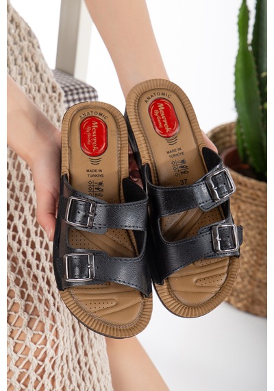 N Moda Kadın Ultra Yumuşak Soft Taban Dolgu Topuk Ortopedik İçi Pedli Günlük Anne Terliği 2 Toka Siyah N Moda Kadın Ultra Yumuşak Soft Taban Dolgu Topuk Ortopedik İçi Pedli Günlük Anne Terliği 2 Toka Siyah
