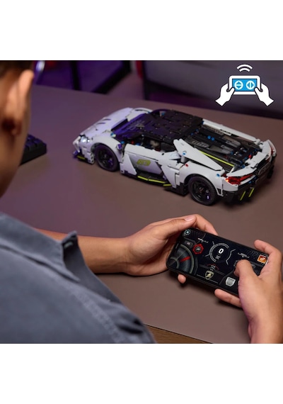 LEGO® Technic Lamborghini Revuelto Süper Spor Araba 42214 - 10 Yaş ve Üzeri Çocuklar için STEM Oyuncak Yapım Seti (1135 Parça)