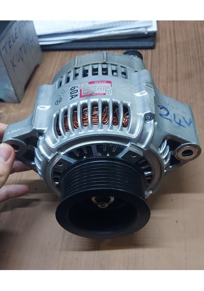 Komatsu Cummıns Excavator Şarj Dinamosu Pc200-pc220 Dizel Denso
