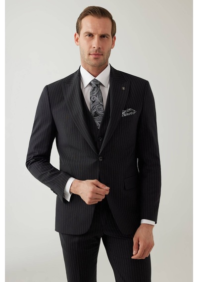 Erkek Siyah Slim Fit Sivri Yaka Yelekli %100 Yünlü Takım Elbise