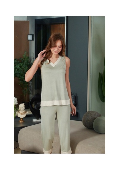 Veraura Lifestyle Aqua 26605 Kadın V Yaka Sıfır Kol Kapri Pijama Takım Yeşil