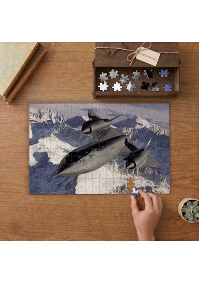 Karlı Dağların Üstünde Savaş Uçağı Tasarımı 240 Parça Ahşap Puzzle Ahşap Kutuda Mpy10033