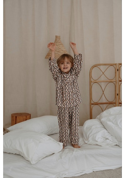 Dalga Desenli Yaka Detaylı Çocuk Pijama Takımı Kahverengi