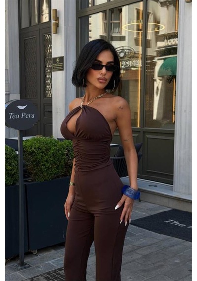 Neşeli Butik Kadın Kahverengi Halter Yaka Zincir Askılı İspanyol Paça Premium Tulum Nbdf290 Neşeli Butik Kadın Kahverengi Halter Yaka Zincir Askılı İspanyol Paça Premium Tulum Nbdf290