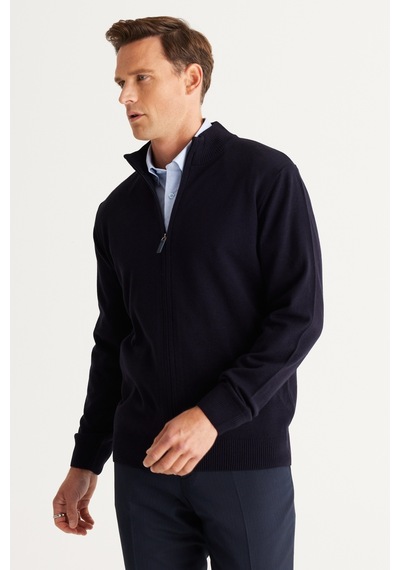 AC&Co / Altınyıldız Classics Erkek Lacı Tüylenme Yapmayan Standart Fit Normal Kesim Dik Yaka Triko Hırka Lacivert AC&Co / Altınyıldız Classics Erkek Lacı Tüylenme Yapmayan Standart Fit Normal Kesim Dik Yaka Triko Hırka Lacivert