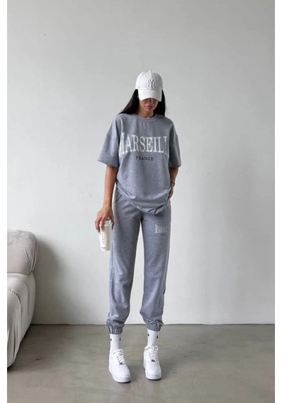 Marseille T-shirt Eşofman Altı Jogger - Gri Baskılı Alt Üst Eşofman Takımı Oversize Bisiklet Yaka Gri Marseille T-shirt Eşofman Altı Jogger - Gri Baskılı Alt Üst Eşofman Takımı Oversize Bisiklet Yaka Gri