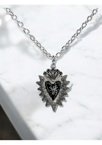 Gotik Siyah Kadın Kalp Diken Detaylı Kadın Kolye Antik Gümüş Kapl Çok REnkli