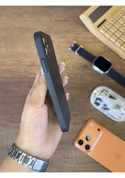 İphone 12 Uyumlu Süper İnce Mat Ultra Thin Silikon Kılıf Siyah