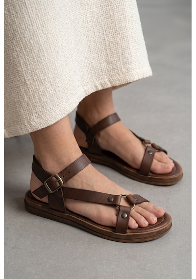 Giamgia Store Kadın Metal Halka Detaylı Çok Bantlı Rahat Düz Taban Günlük Kahverengi Sandalet Veyron11-2414 Giamgia Store Kadın Metal Halka Detaylı Çok Bantlı Rahat Düz Taban Günlük Kahverengi Sandalet Veyron11-2414