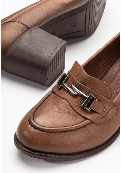 Analin Shoes Kadın Hakiki Deri Tokalı Klasik Topuklu Ayakkabı Ceviz