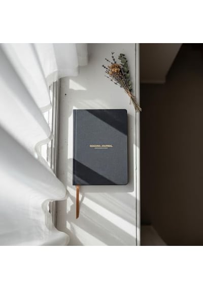 Fark Tanıtım Okuma Günlüğü A5 Sert Kapa Klı Reading Journal, 100 Kitap İncelemesi, Günlük Okuma Takibi Siyah Açık Gri