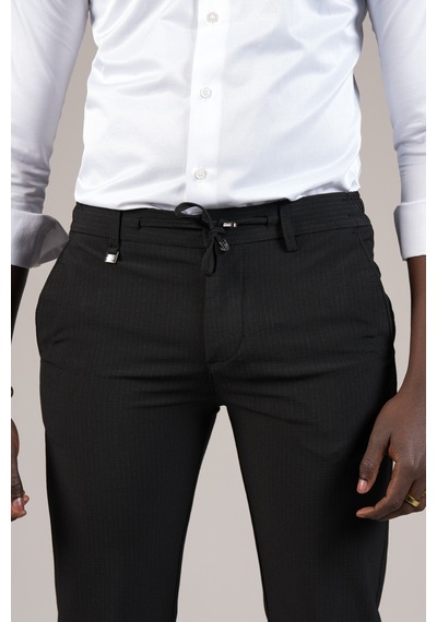 Perpant Slimfit İnce Çizgili Beli İplikli Ve Lastikli Likralı Yazlık Jogger Pantolon Siyah Perpant Slimfit İnce Çizgili Beli İplikli Ve Lastikli Likralı Yazlık Jogger Pantolon Siyah