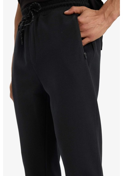 Defacto Slim Fit Sporcu İnce Jogger Eşofman Altı Dar Kesim Fermuarlı Basic Standart Paça S3309az25aubk81 Siyah-bk81 Defacto Slim Fit Sporcu İnce Jogger Eşofman Altı Dar Kesim Fermuarlı Basic Standart Paça S3309az25aubk81 Siyah-bk81
