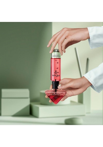 Prada Paradoxe Radical Essence Parfum 100 Ml Refill Kadın Parfümü Çiçek - Odunsu