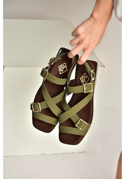 Fox Shoes Y458702602 Yeşil Süet Toka Detaylı Kadın Sandalet Yeşil