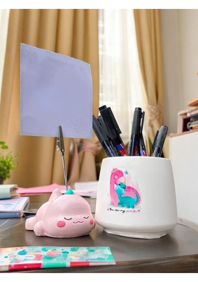 Sevimli Yorgun Pembe Dinozor Temalı Set Fotoğraf Not Tutacağı Ve Dino Baskılı Kalemlik Hediyelikl Pembe
