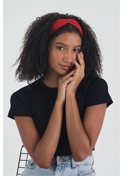 Butikgiz Siyah Kısa Kol Bisiklet Yaka Vücuda Oturan Kaşkorse Crop + Bandana Set %100 Pamumklu, Esnek Rahat Siyah-Kırmızı