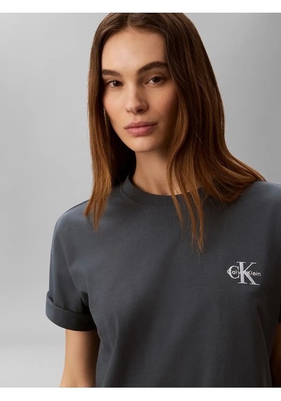 Calvin Klein Ss Boxy Left Chest M, Ceg Gri Kadın T-shirt