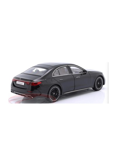 İscale 1800601 1/18 Mercedes-benz E Class W214 2023 Black