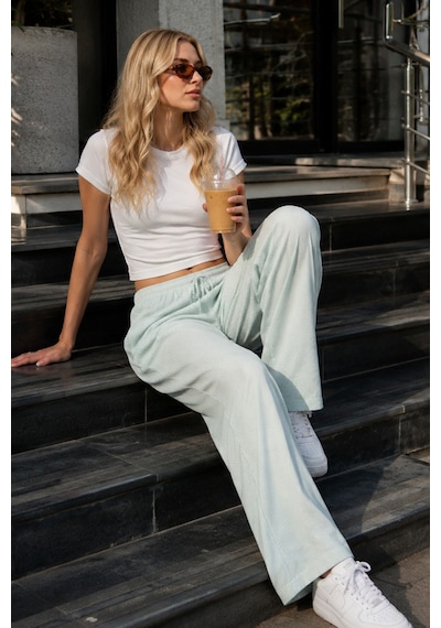 Siyah İnci Üst Pamuklu Fitilli Kaşkorse T-shirt İnce Soft Örme Pijama Takımı 8047 Yeşil Çizgili Siyah İnci Üst Pamuklu Fitilli Kaşkorse T-shirt İnce Soft Örme Pijama Takımı 8047 Yeşil Çizgili