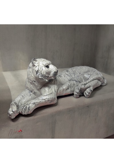 El Yapımı Uzanmış Kaplan Heykeli Eşsiz Bir Sanat Gümüş