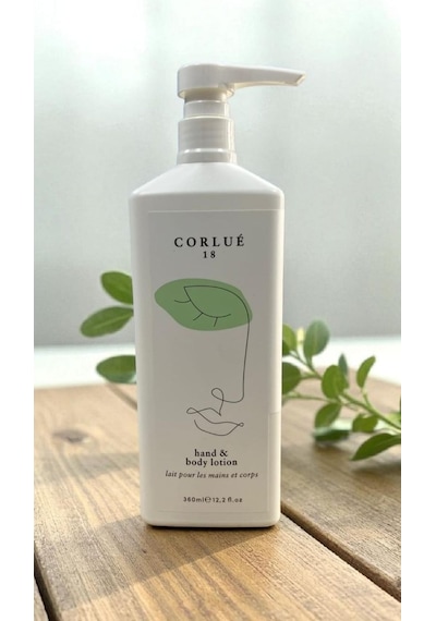 Corlue 18 Shampoo 360 Ml + Condıtıoner 360 Ml + Shower Gel 360 Ml + Hand&body Lotıon 360 Ml Tüm Saçlar