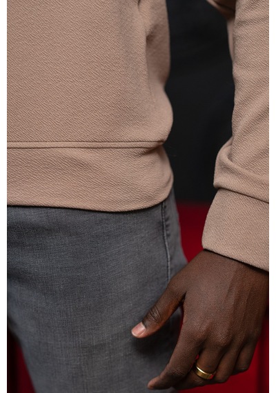 Dorss Regular Fit Armürlü Bisiklet Yaka Likralı Mevsimlik Sweatshirt Kahverengi