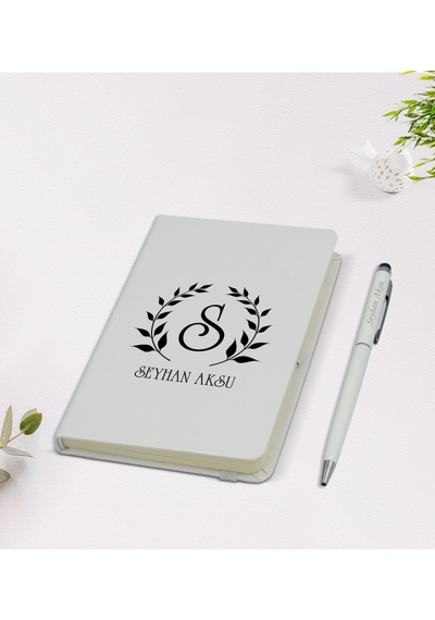 Kişiye Özel Çelenk Baş Harfli İsimli 9X14Cm Beyaz Defter Ve Kalem N11.1061