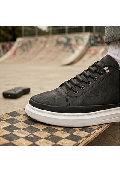Genel Markalar Erkek Siyah Beyaz Tabanlı Retro Sneaker Siyah