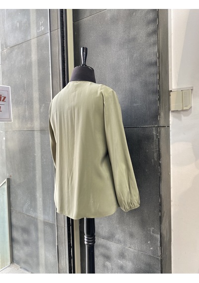 Pera Moda Büyük Beden Önü Fırfırlı Modal Bluz Gömlek Çağla