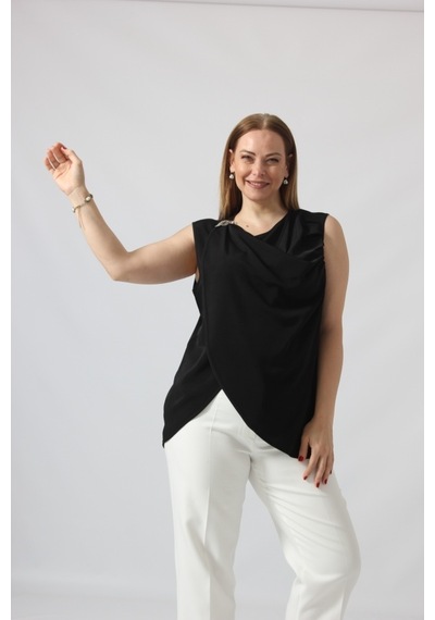 Moda Berray 3291 Yakası Broş Detaylı Siyah Kalın Askılı Bluz