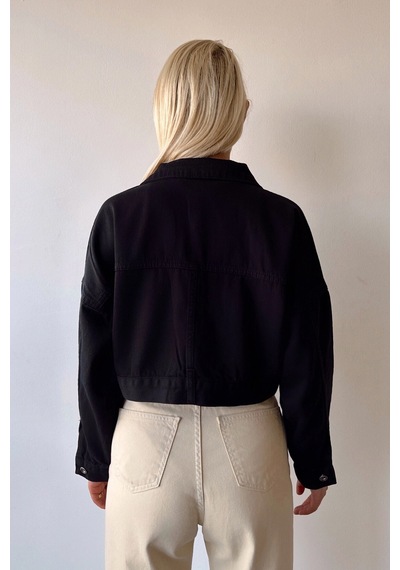 Siyah Çift Cepli Fermuarlı Yıkamalı Crop Denim Ceket Bcdf-235410 Çok Renkli