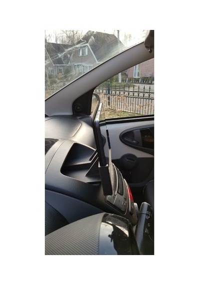 Citroen C1 / Peugeot 107 İçin Tablet Tutucu
