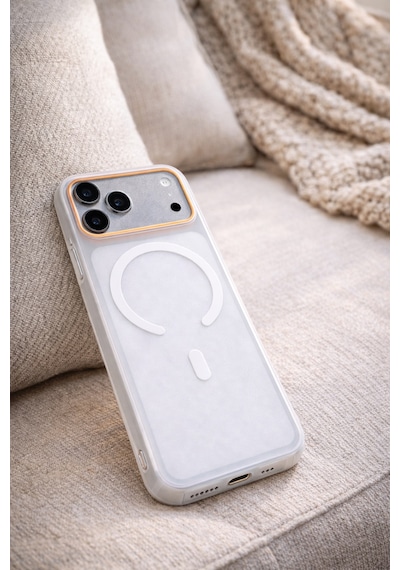 Apple Uyumlu iPhone 17 Pro Max Magsafe Wireless Şarj Özellikli Mat Sert Arka Kapak Kılıf Beyaz