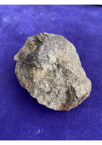 Doğal Kuvars Magmatik Taş 386 Gram